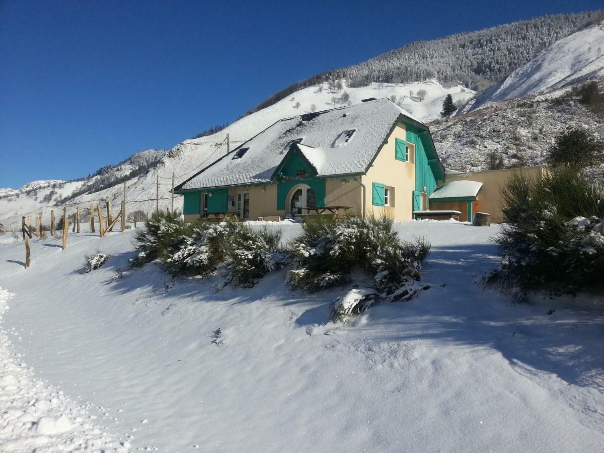 Gite De Montagne Du Plateau De Lhers- Accueil Randonneurs Accous Экстерьер фото
