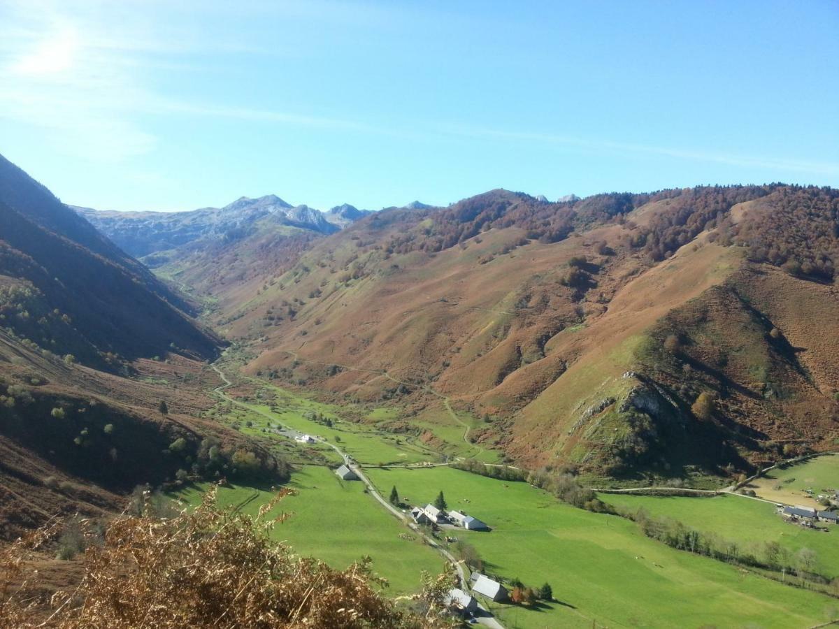 Gite De Montagne Du Plateau De Lhers- Accueil Randonneurs Accous Экстерьер фото